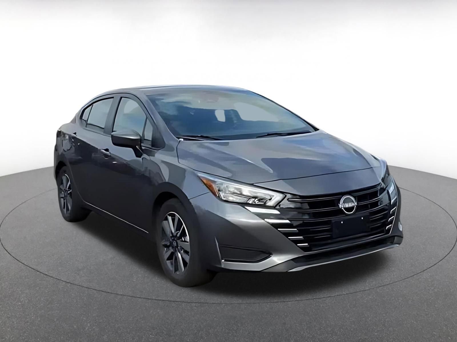 Used 2025 Nissan Versa SV FWD image 3