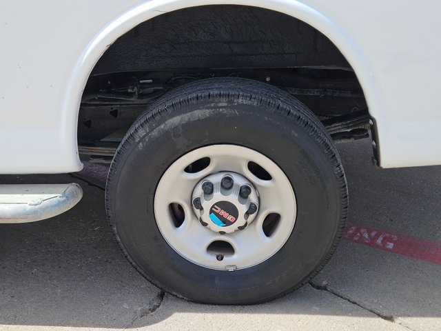 Used 2023 GMC Savana 2500 w/ Driver Convenience Package image 10