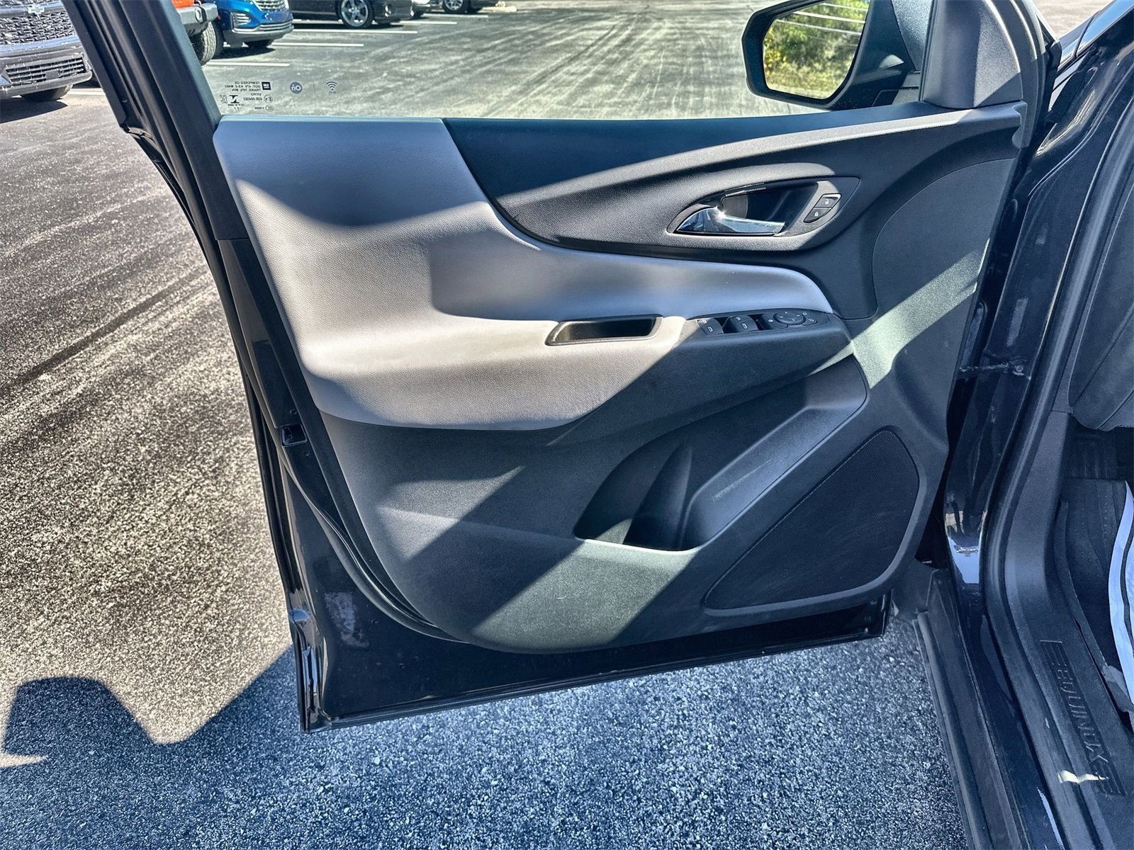 Used 2022 Chevrolet Equinox LS w/ LS Convenience Package image 21