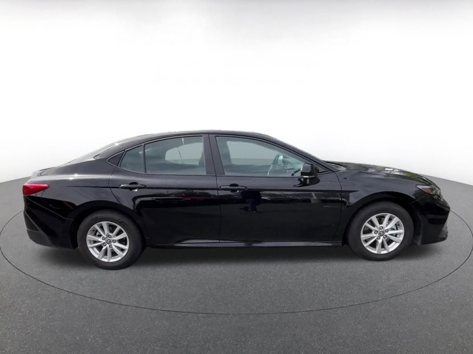 Used 2025 Toyota Camry LE FWD image 16