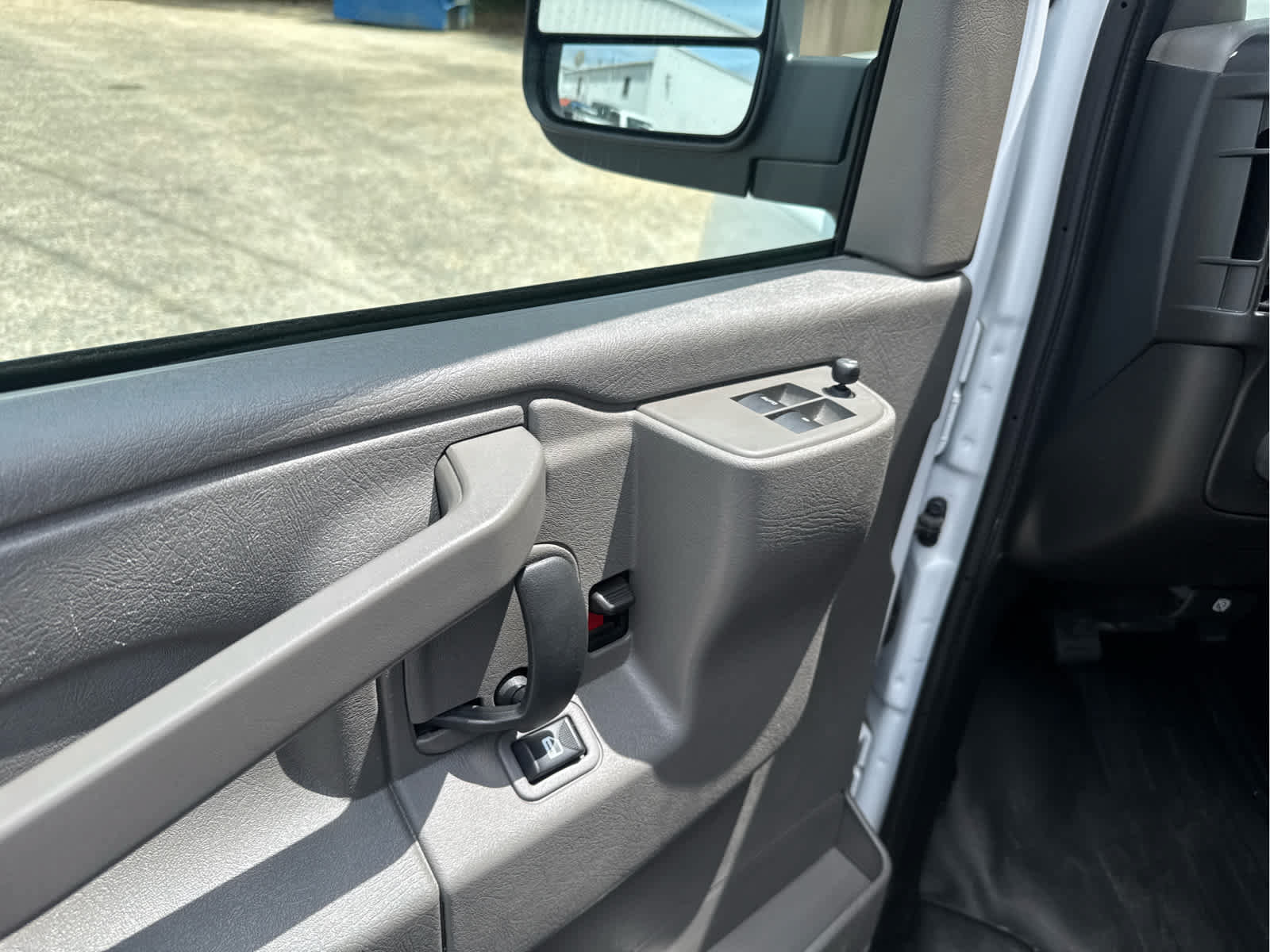 Used 2024 Chevrolet Express 2500 w/ Driver Convenience Package RWD image 20