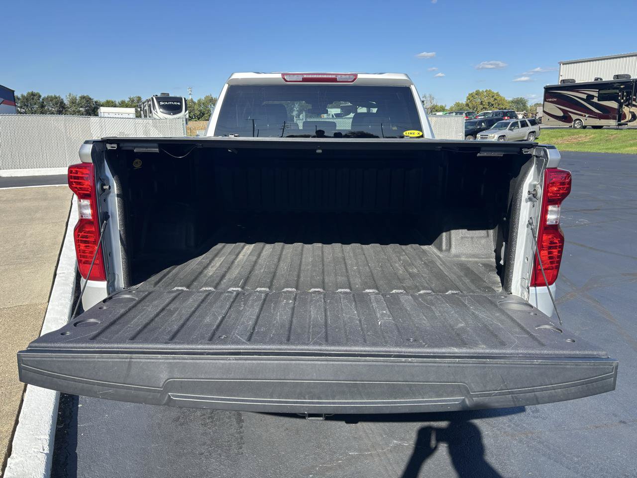 Used 2022 Chevrolet Silverado 1500 Custom w/ LPO, Dark Essentials Package AWD/4WD image 11