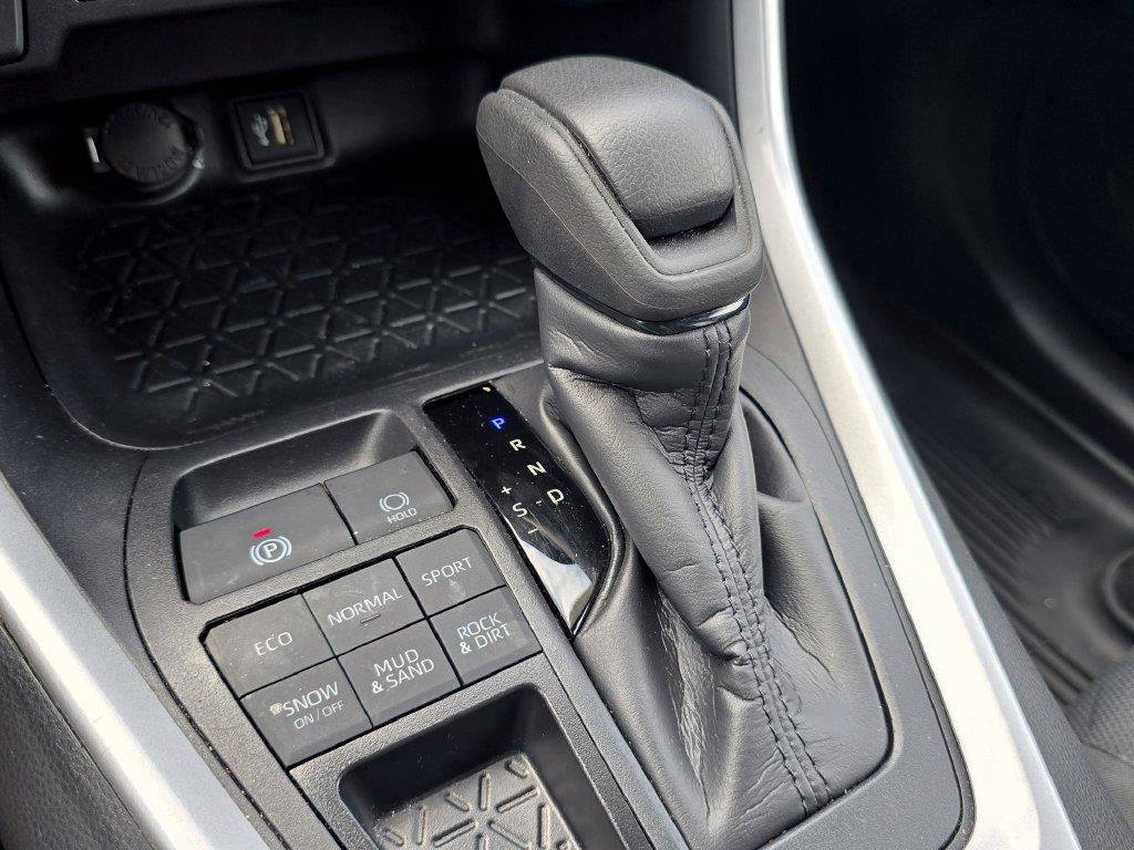 Certified 2025 Toyota RAV4 XLE AWD/4WD image 27