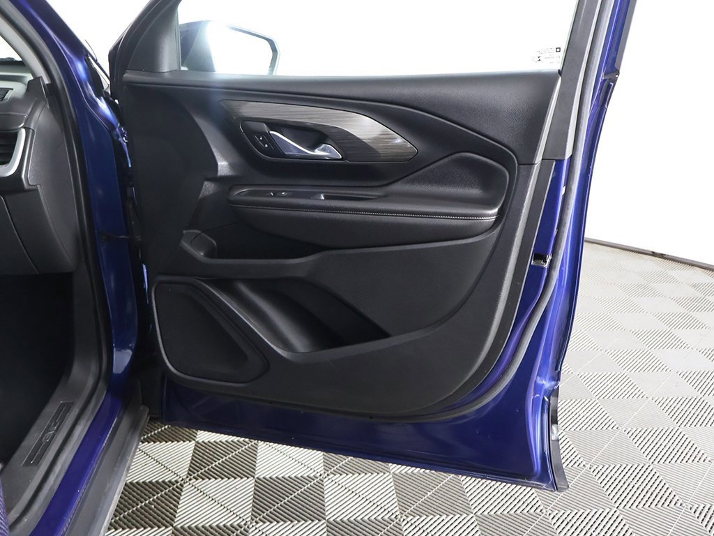 Used 2022 GMC Terrain SLE w/ Driver Convenience Package image 18