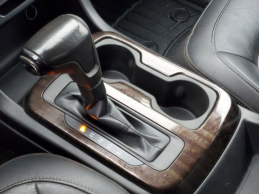 Used 2017 GMC Canyon SLT w/ Driver Alert Package image 19