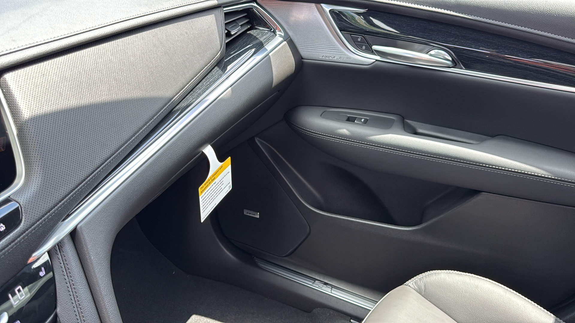 New 2026 Cadillac XT5 Premium Luxury w/ LPO, Floor Liner Package AWD/4WD image 27