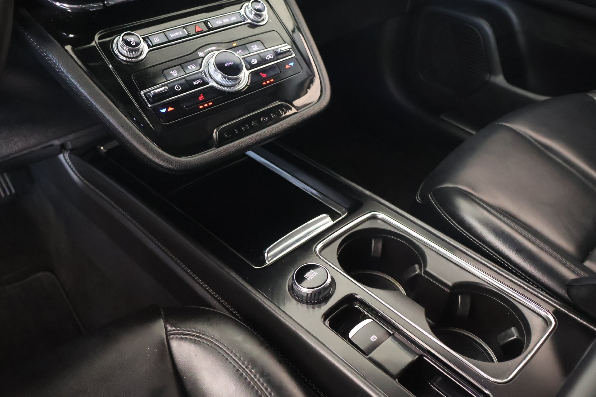 Used 2022 Lincoln Corsair FWD image 8