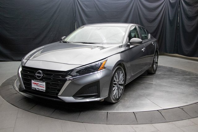 Used 2024 Nissan Altima 2.5 SV image 6