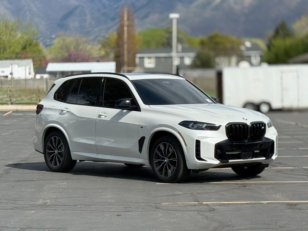 Used 2026 BMW X5 M60i image 3