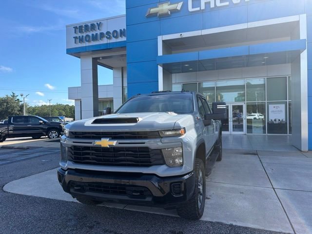 Used 2025 Chevrolet Silverado 2500 Custom w/ Custom Value Package AWD/4WD image 1