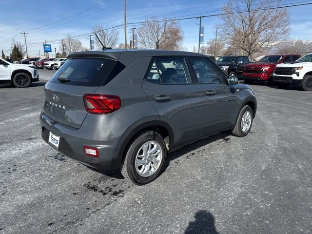 Used 2025 Hyundai Venue SE image 7
