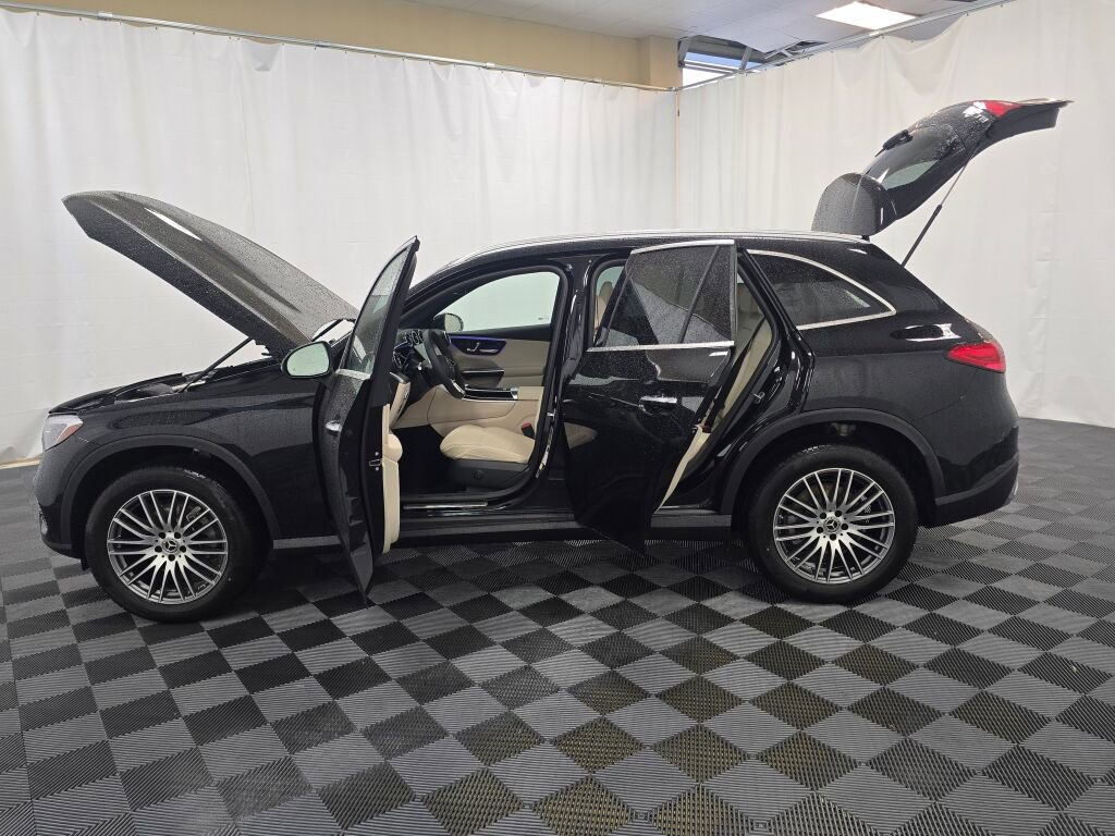 New 2026 Mercedes-Benz GLC 300 4MATIC image 12
