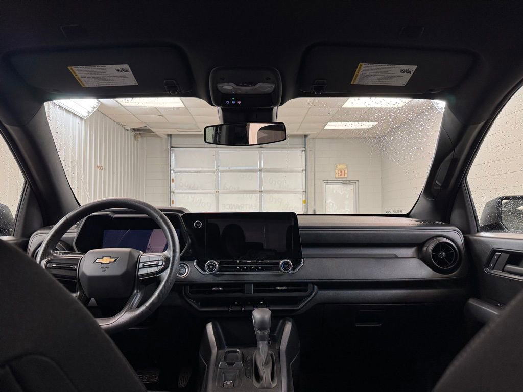 Used 2024 Chevrolet Colorado W/T image 19