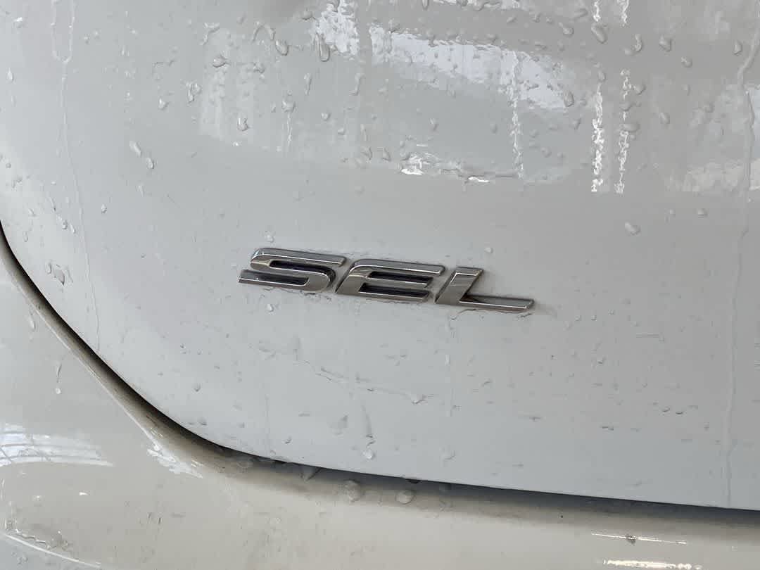Used 2024 Ford Edge SEL AWD/4WD image 11