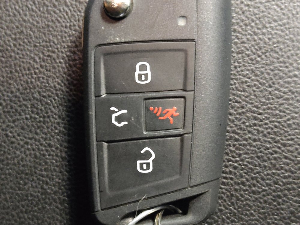 Used 2025 Volkswagen Jetta S image 32