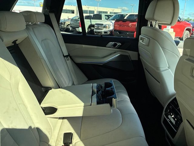 Used 2021 BMW X5 xDrive40i w/ M Sport Package AWD/4WD image 27