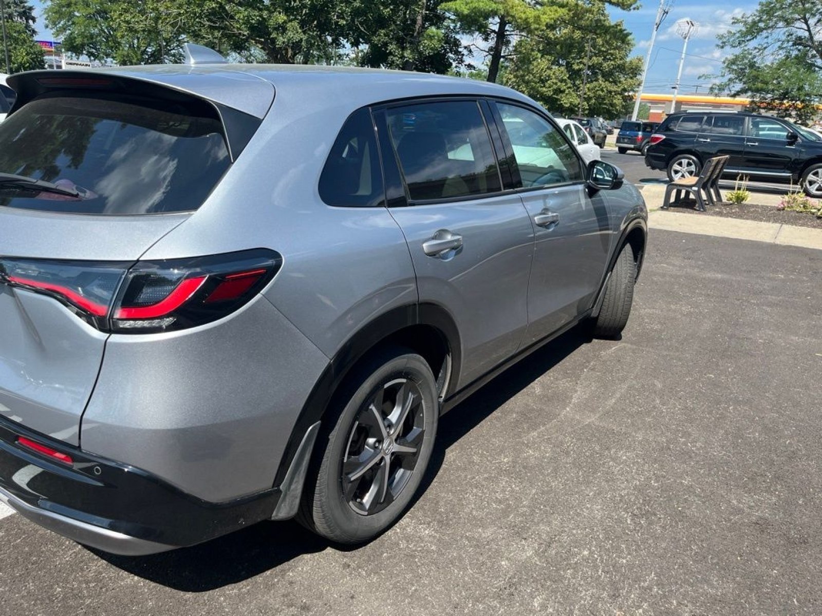 Used 2025 Honda HR-V EX-L image 7