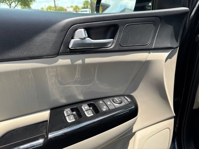 Used 2020 Kia Sportage S w/ S Premium Package FWD image 25