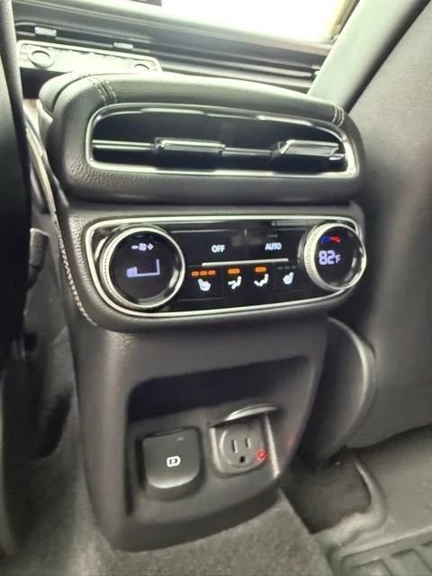 Used 2023 Genesis GV80 2.5T w/ Prestige 20" Package image 23