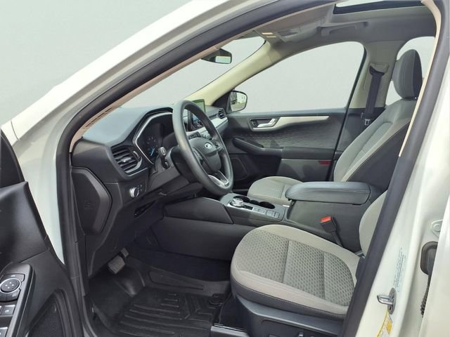 Used 2020 Ford Escape SE image 18