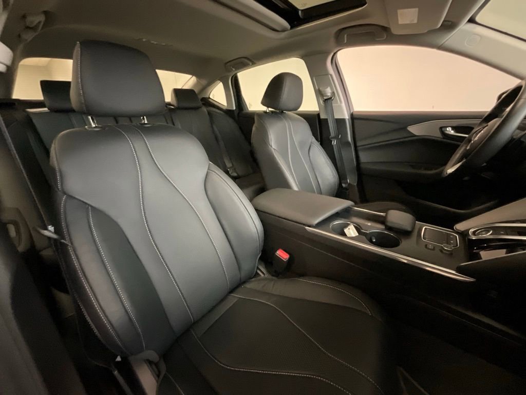Certified 2025 Acura TLX w/ Technology Package image 22