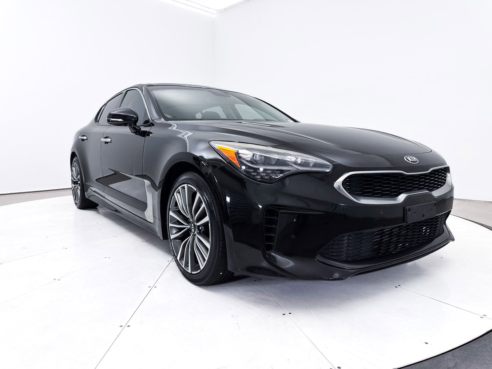 Used 2018 Kia Stinger Premium image 14