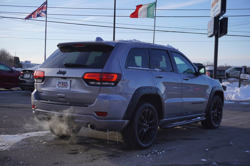 Used 2017 Jeep Grand Cherokee Altitude image 7