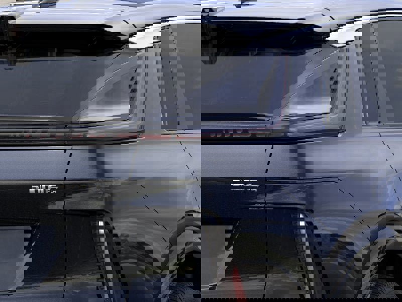 New 2025 Cadillac Lyriq Luxury w/ LPO, Floor Liner Package image 11