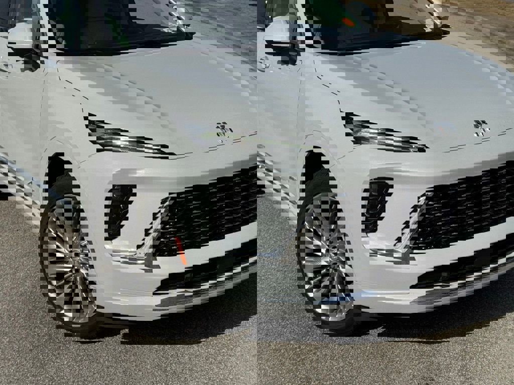 New 2026 Buick Envision Avenir image 6