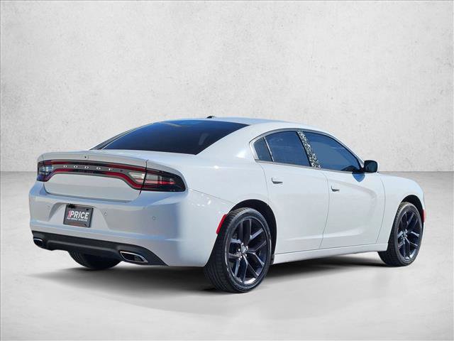 Used 2018 Dodge Charger SXT RWD image 5