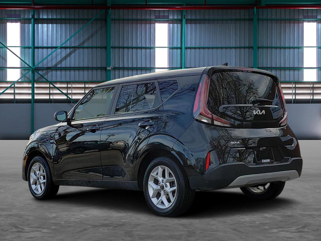 Used 2023 Kia Soul LX w/ Option Group 015 image 3