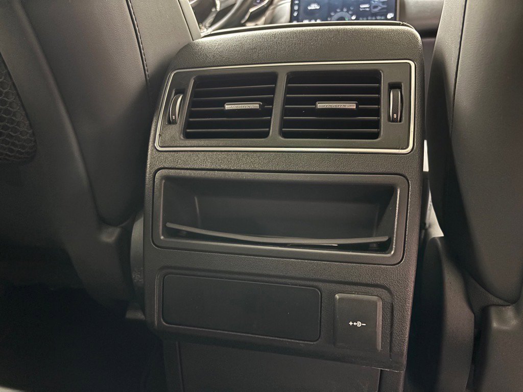 Used 2023 Jaguar F-PACE S image 37