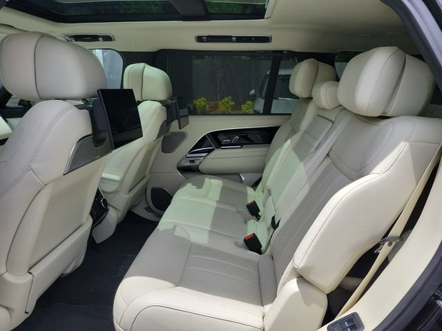 Used 2024 Land Rover Range Rover Long Wheelbase Autobiography AWD/4WD image 17