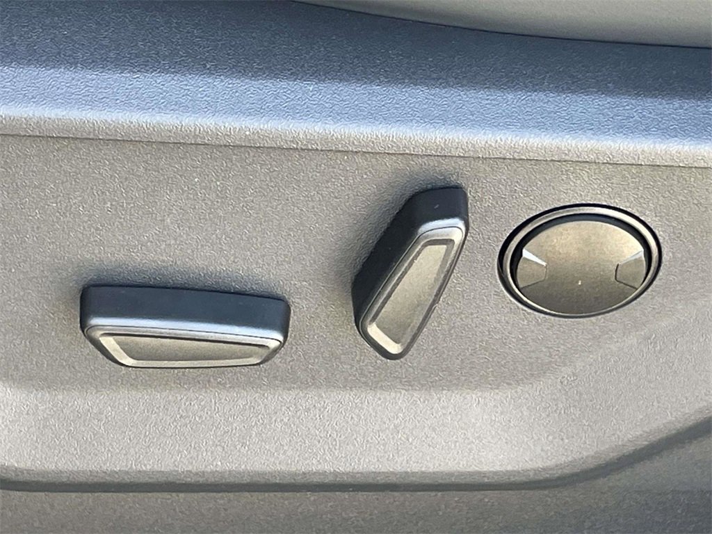 New 2025 Ford Expedition Active image 13