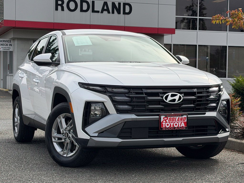 Used 2025 Hyundai Tucson SE