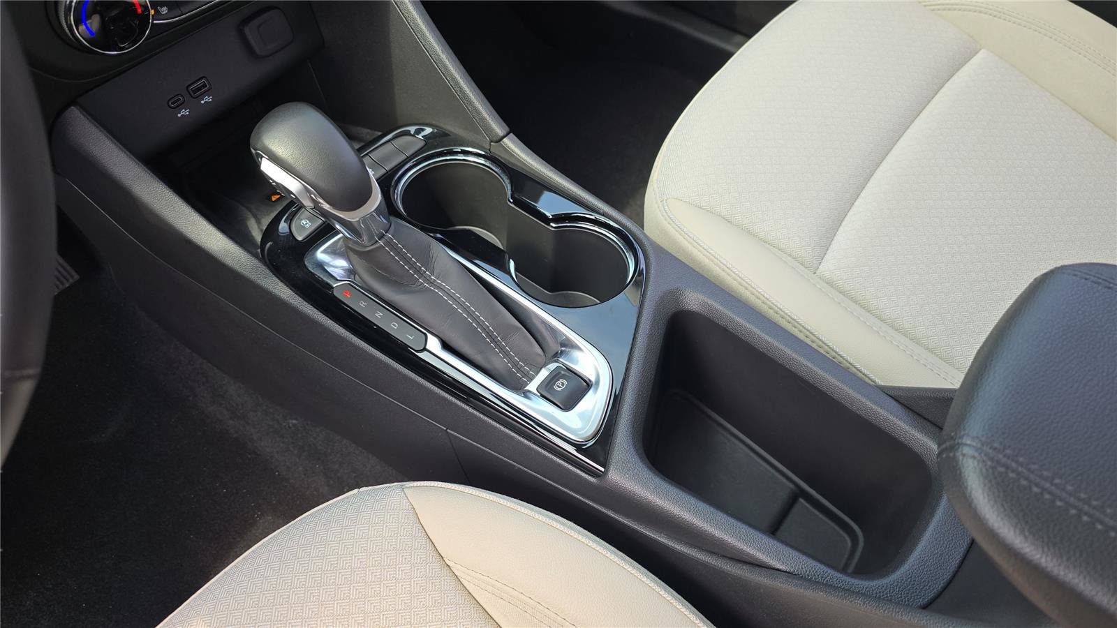 Used 2025 Buick Encore GX Preferred w/ Advanced Technology Package FWD image 24
