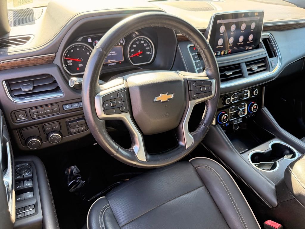 Used 2021 Chevrolet Suburban Premier w/ Premium Package image 22