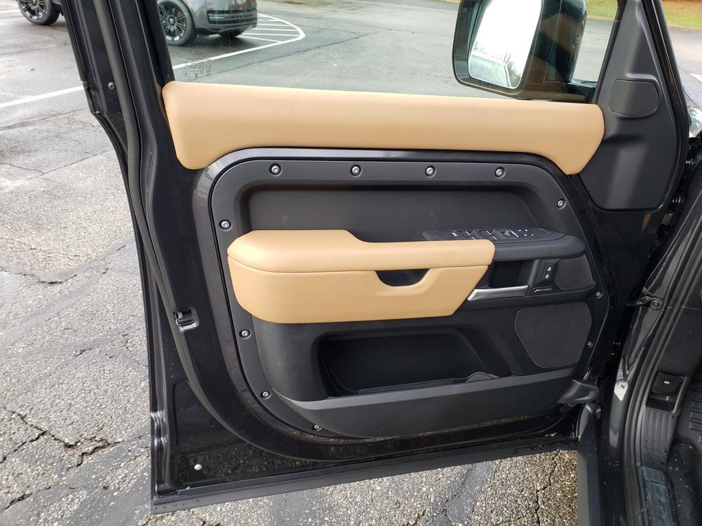 New 2026 Land Rover Defender 110 S image 10