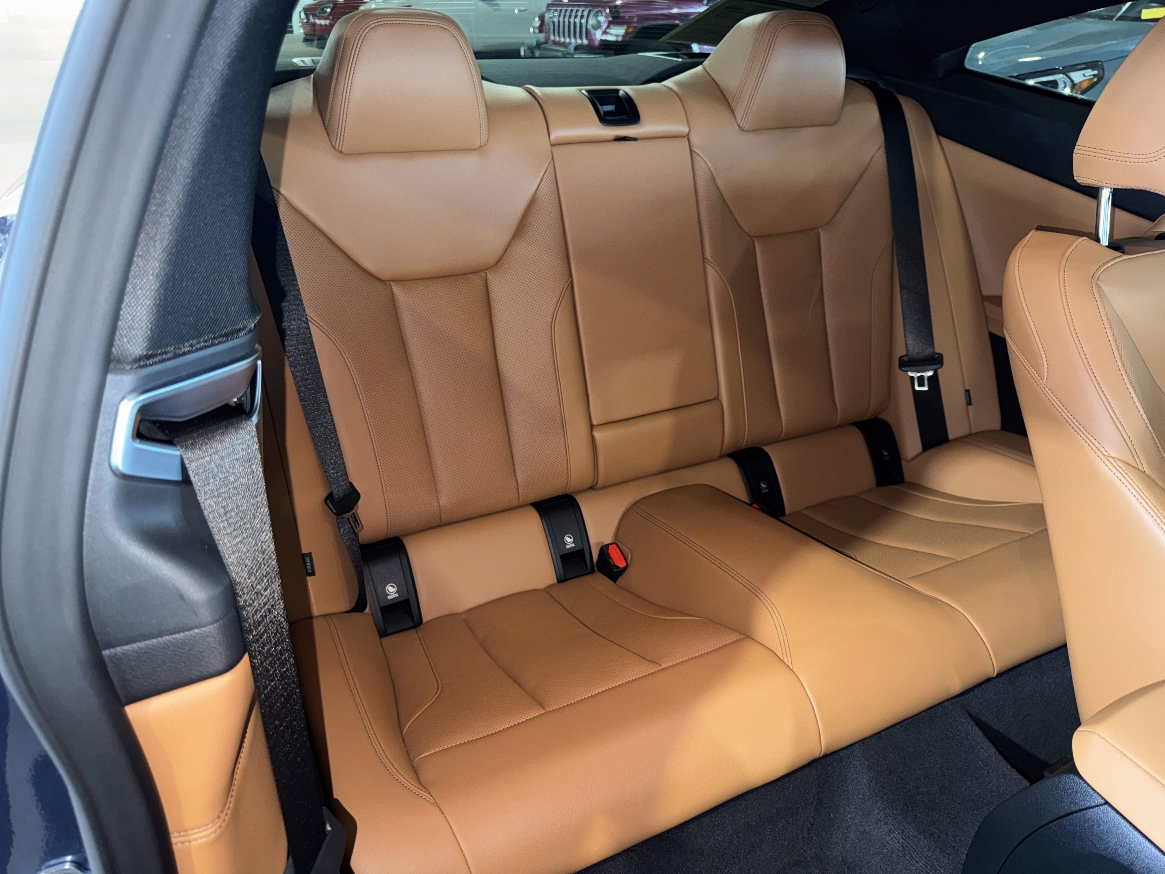 Used 2024 BMW 430i Coupe w/ M Sport Package RWD image 18