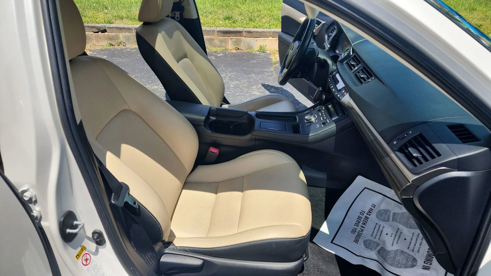 Used 2015 Lexus CT 200h image 19