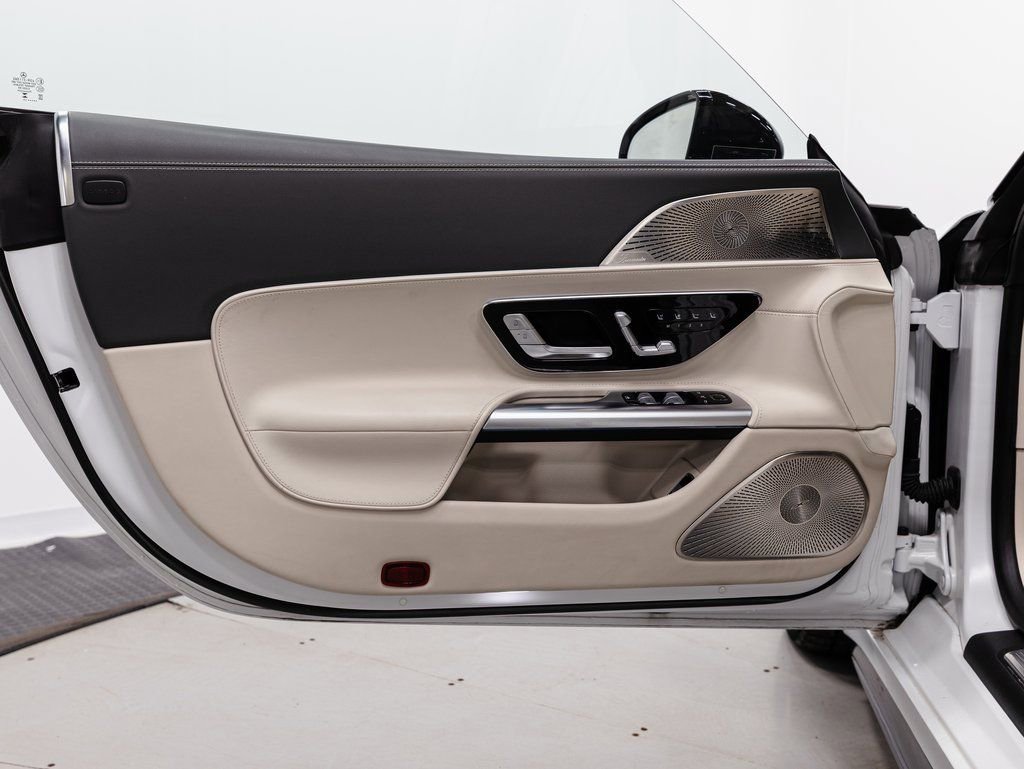 Used 2023 Mercedes-Benz SL 63 AMG 4MATIC image 6