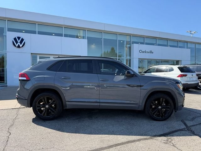 Used 2023 Volkswagen Atlas Cross Sport SEL R-Line AWD/4WD image 7