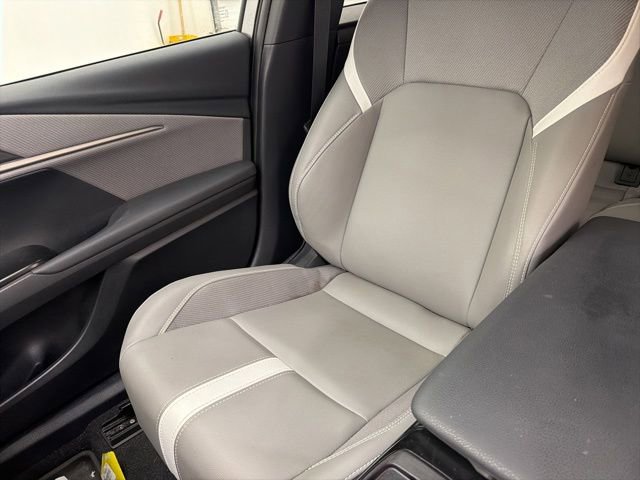 Used 2025 Toyota Camry SE FWD image 16