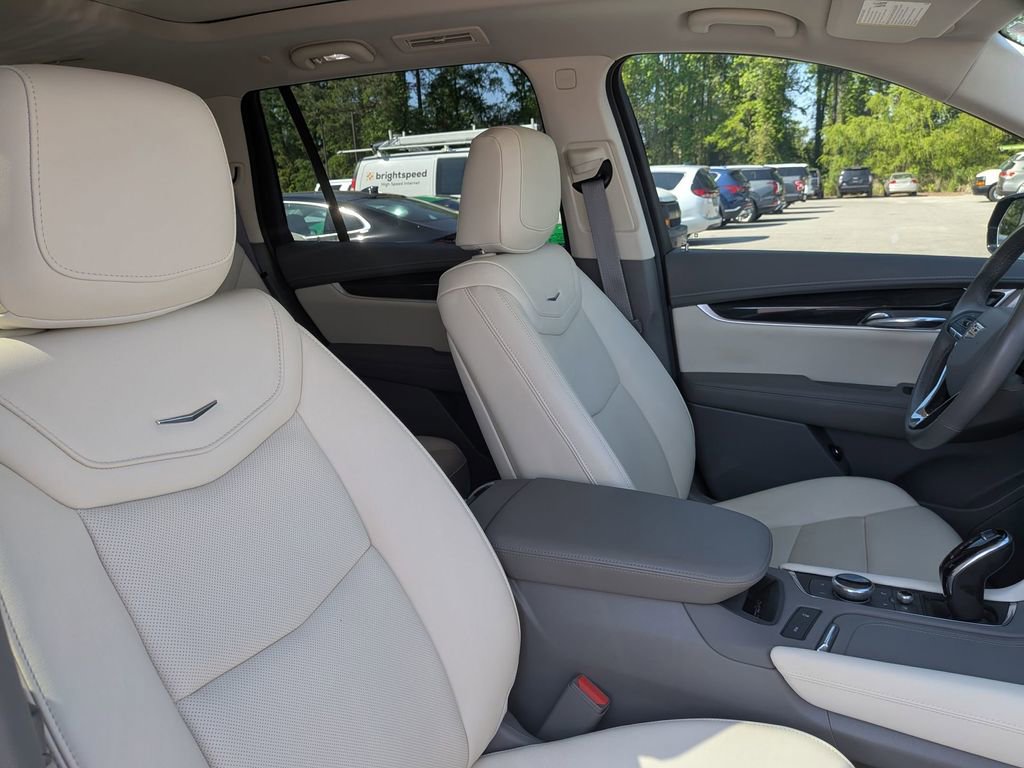 Certified 2025 Cadillac XT6 Premium Luxury w/ Technology Package image 29