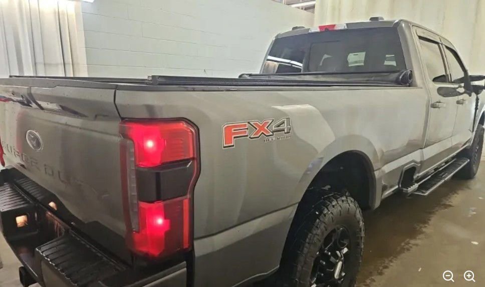 Used 2024 Ford F250 XLT w/ XLT Premium Package AWD/4WD image 3