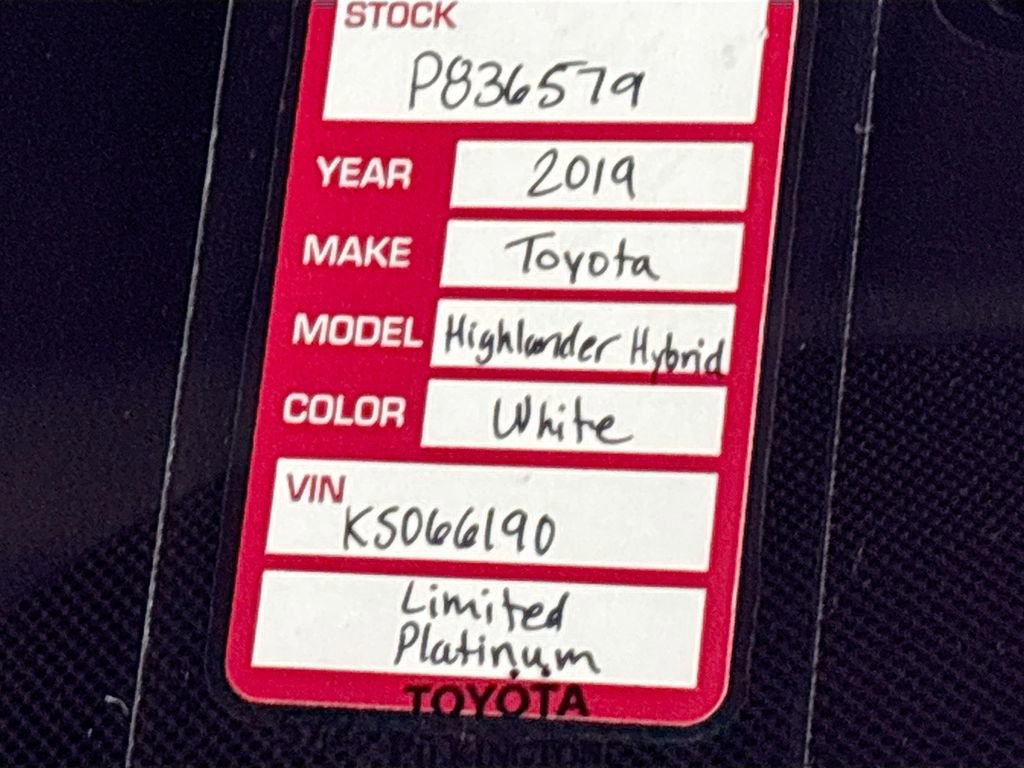 Used 2019 Toyota Highlander Limited Platinum image 26