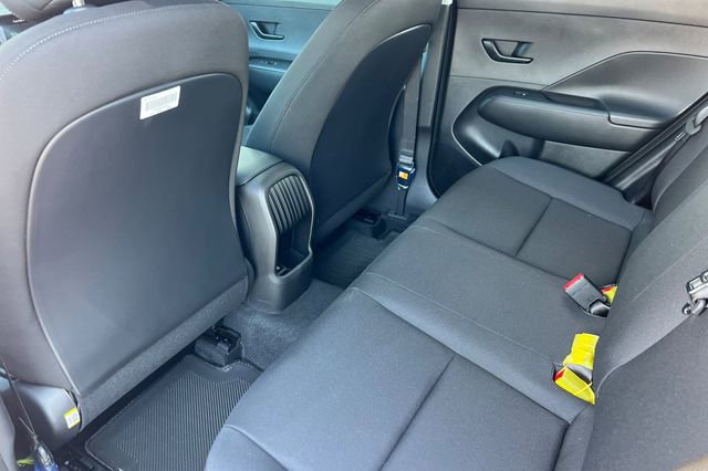 New 2026 Hyundai Kona SE image 12