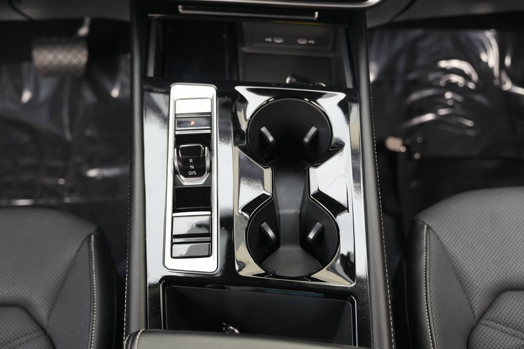 Used 2024 Volkswagen Atlas SE image 42