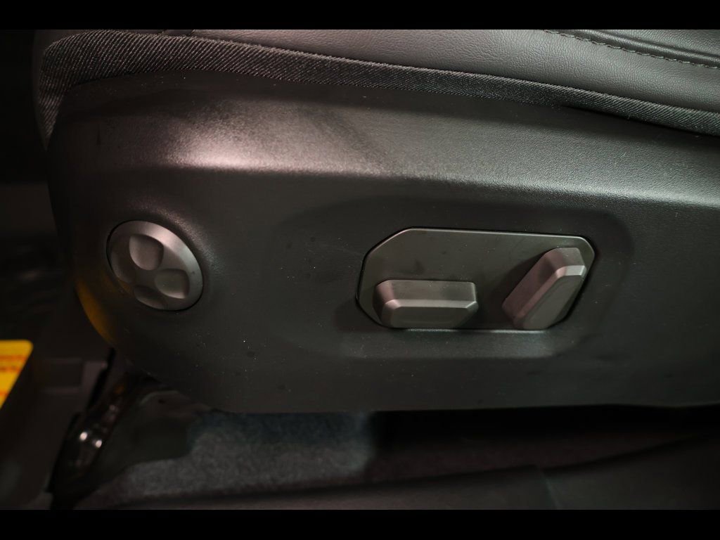 New 2026 Jeep Wrangler Unlimited Rubicon w/ Safety Group image 14