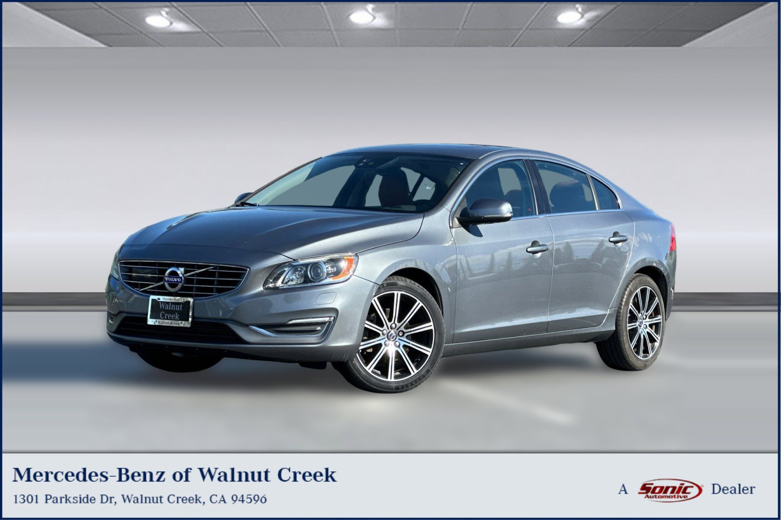 Used 2017 Volvo S60 T5 Inscription Platinum image 1